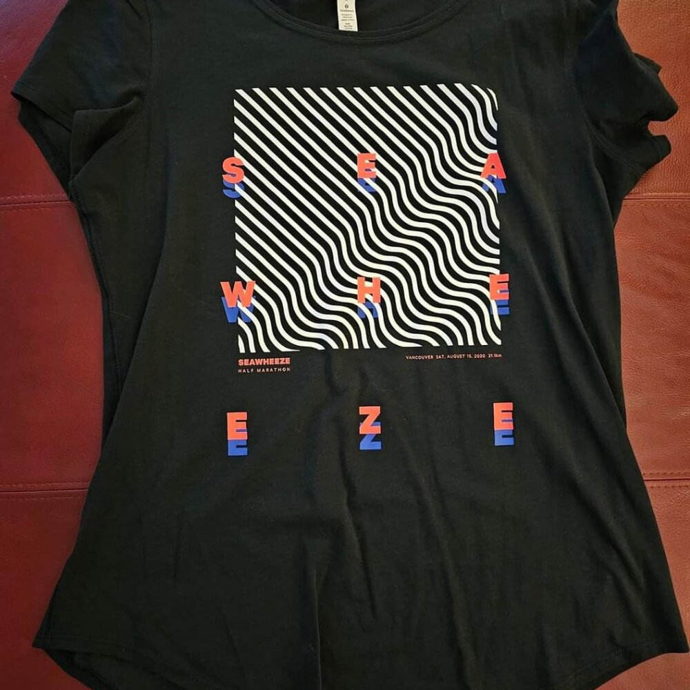 Lululemon black love tee crew SEAWHEEZE sz 8